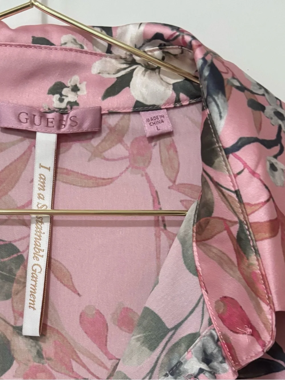 Guess| ‘Jun’ Pink Floral Satin Tie-Front Cropped Button Down Shirt Sz L - Picture 7 of 8